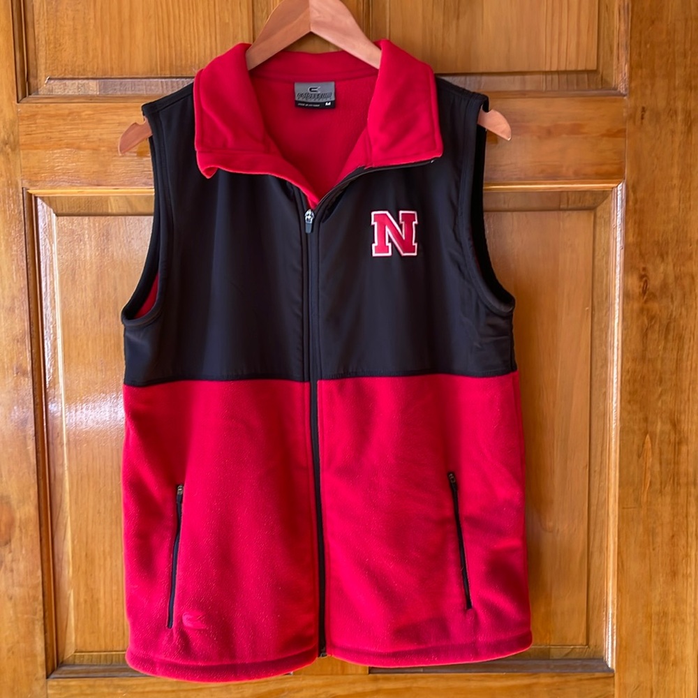 Nebraska Husker Winter Vest Size M “Colosseum Athletics”
